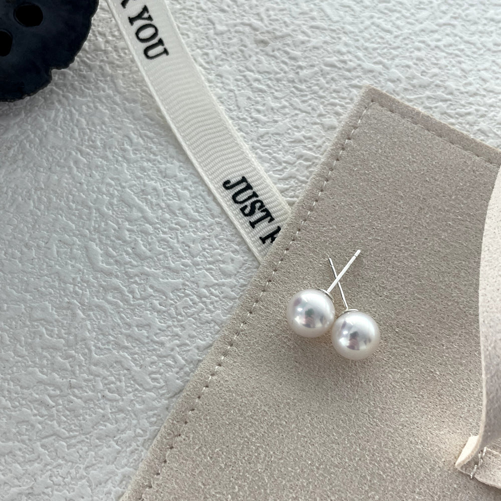 Classic Natural Pearl Stud Earrings