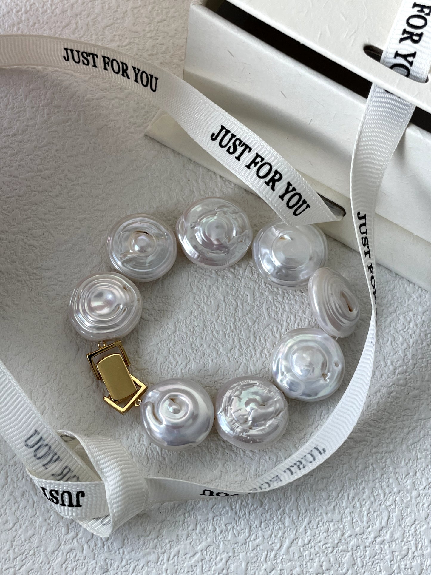 Roman Holiday Baroque Pearl Bracelet