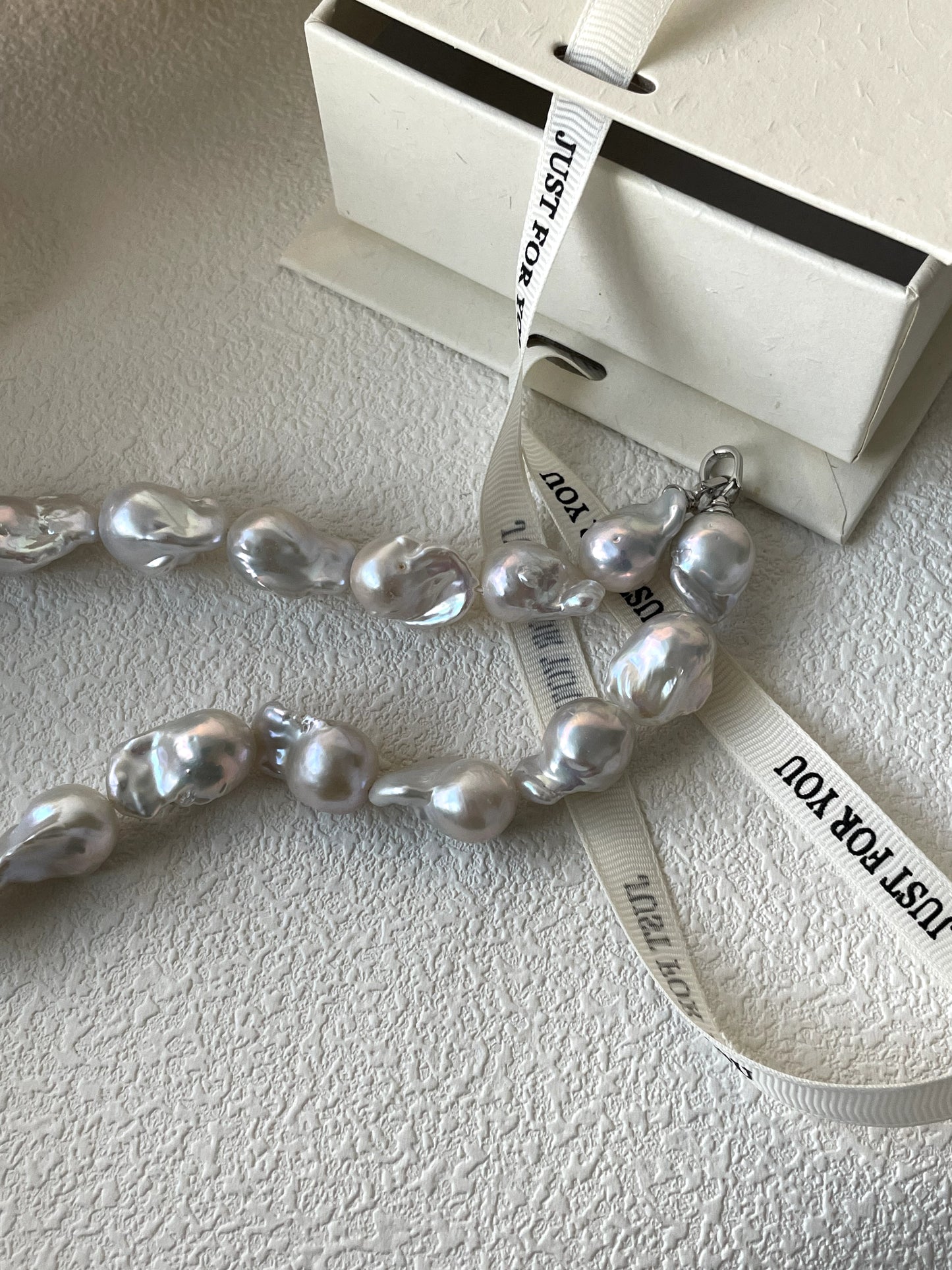 Artistic Natural Baroque Pearl Necklace