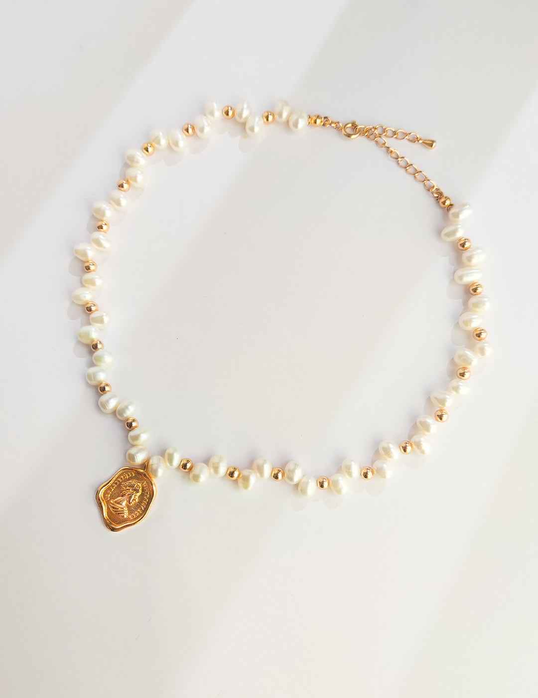 Blossom Queen's Signet Natural Pearl Necklace