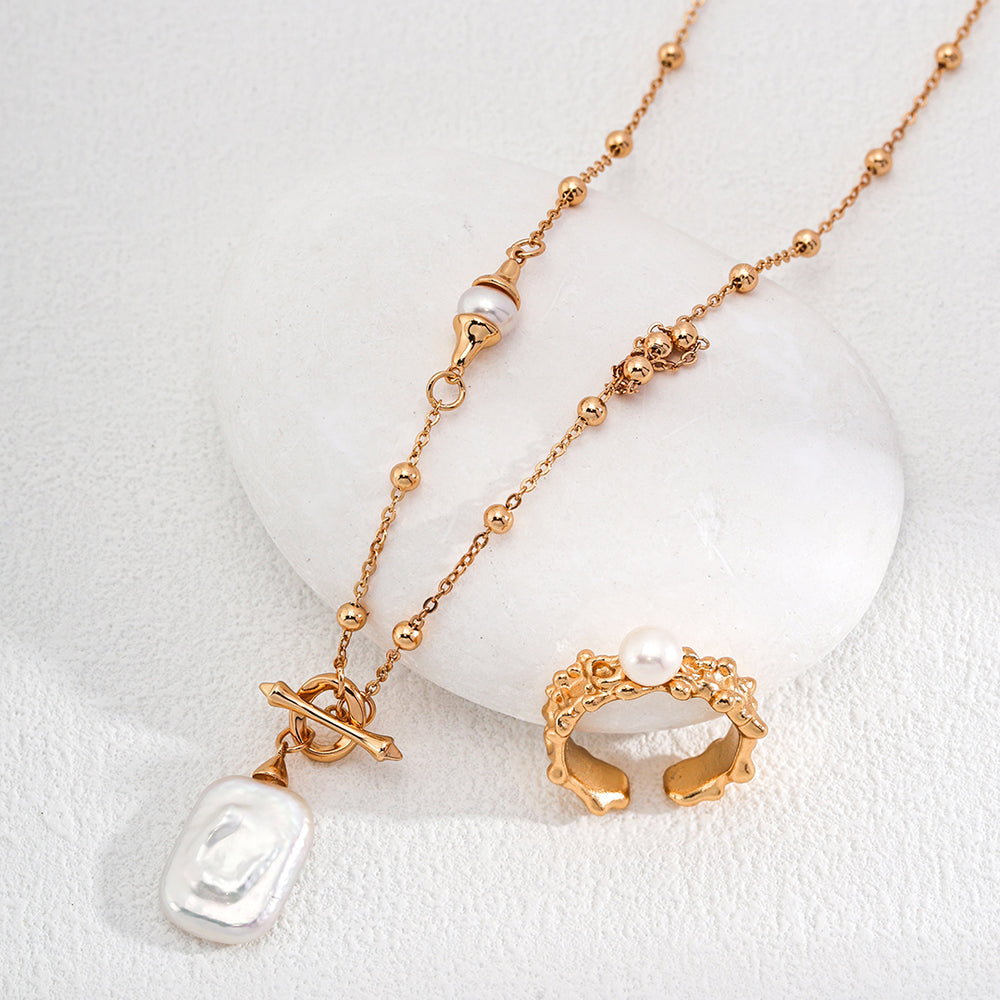 
                      
                        Square Natural Baroque Pearl Necklace
                      
                    