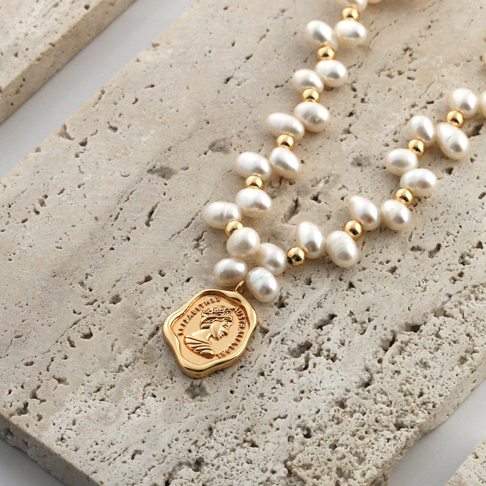 Blossom Queen's Signet Natural Pearl Necklace