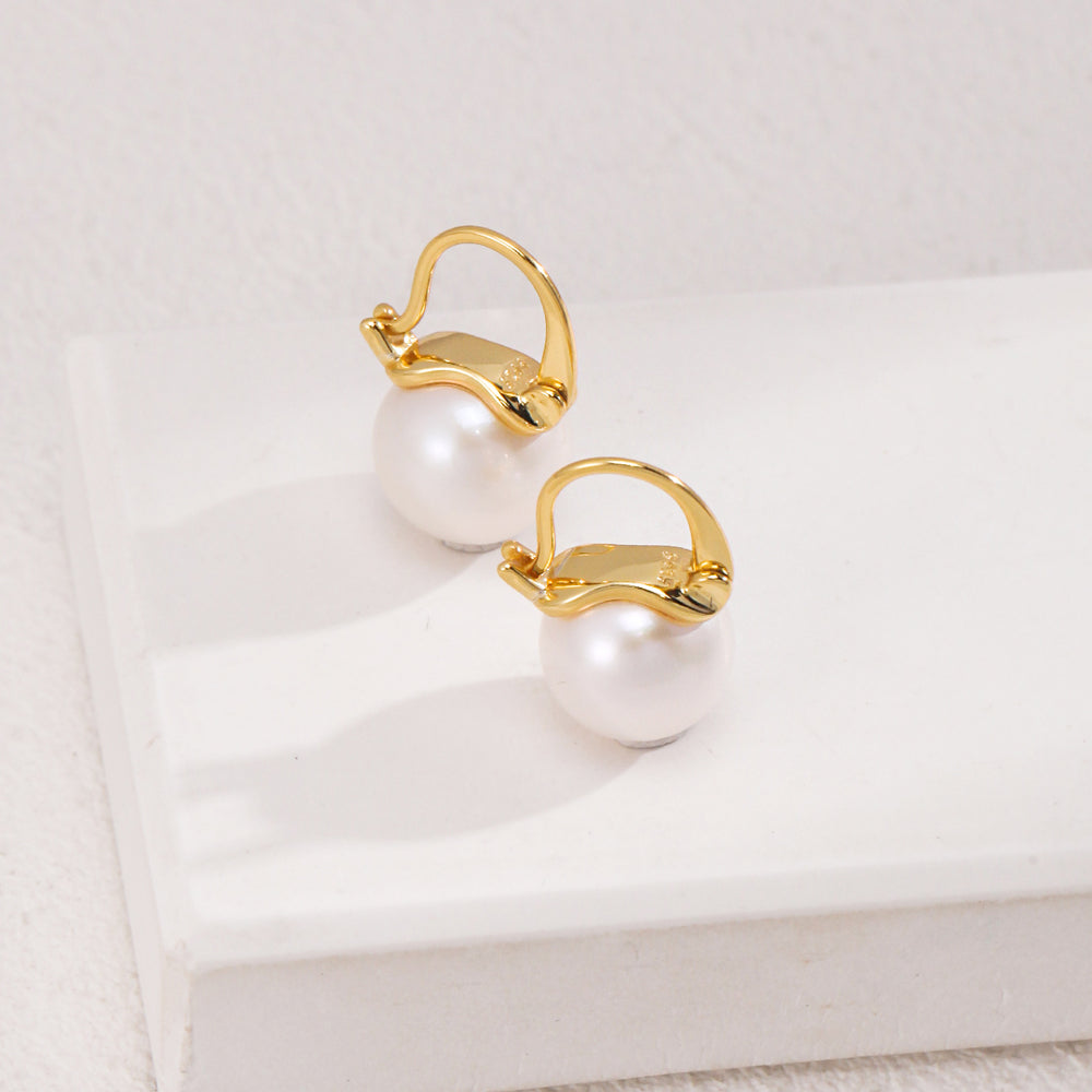 Classic natural pearl earrings