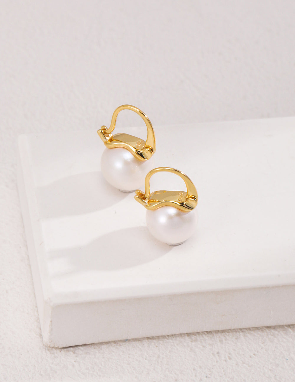 Classic natural pearl earrings