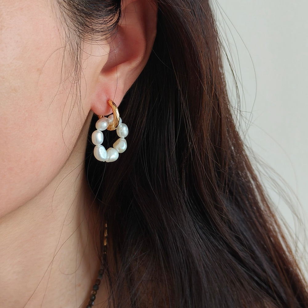 
                      
                        Detachable Donut Natural Pearl Earrings
                      
                    